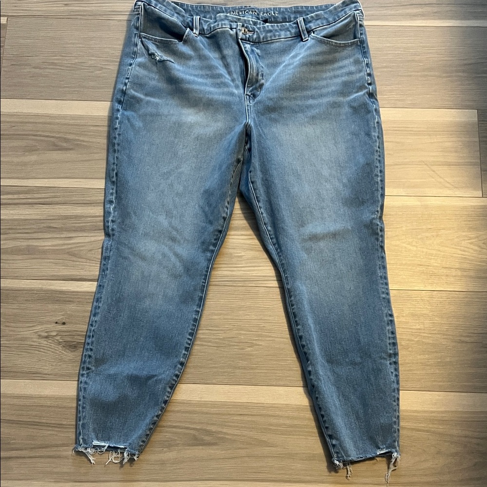 American Eagle Outfitters Distressed Blue Jeans